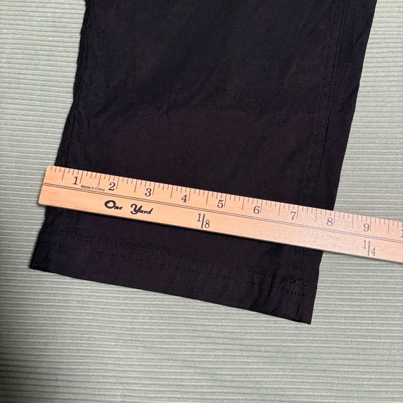 Eddie Bauer Womens Capri Pants Black Nylon Blend Outdoor Hiking Size 10 - Picture 8 of 9